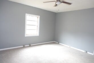 Building Photo - 3718 Charles St