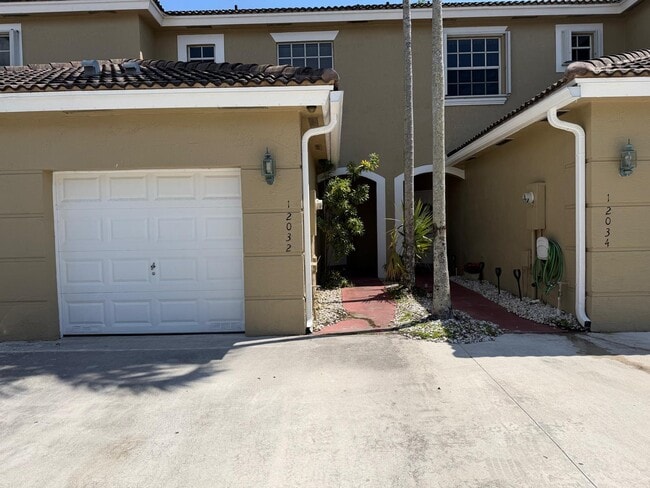 Foto del edificio - 12032 SW 5th Ct