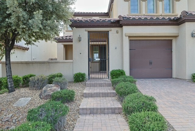 Foto del edificio - 531 Signal Peak St