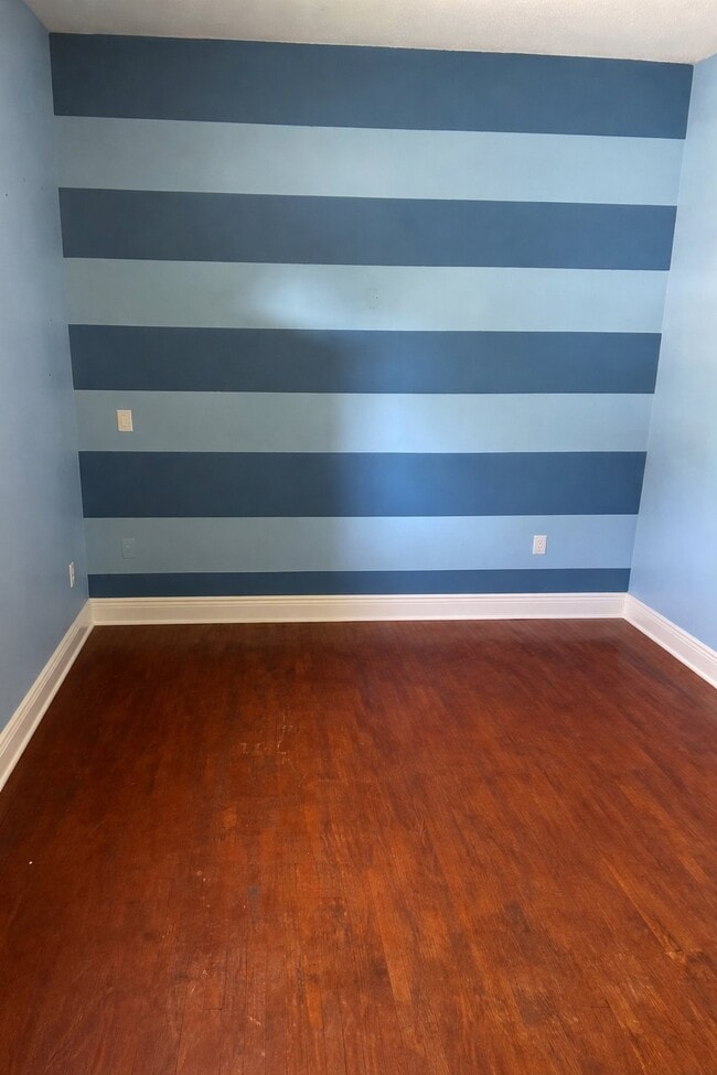 Photo - 6119 Castlewood Ln House