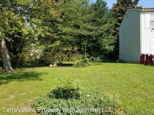 Building Photo - 3 br, 1 bath House - 1 Thistleton Rd
