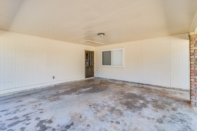 Building Photo - 314 San Carlos Cir
