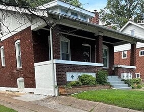 7433 Zephyr Pl