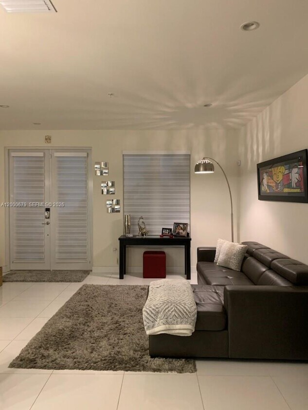 Foto del edificio - 10220 NW 63rd Terrace