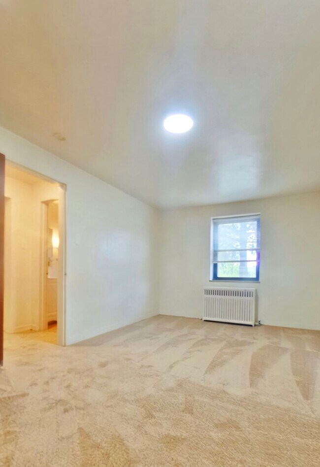 Foto del edificio - Hoodridge Hall Apartments and Townhomes