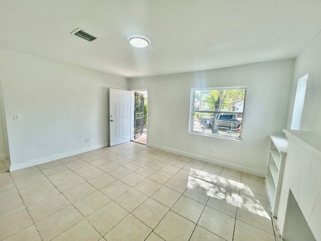 Building Photo - 445 NW 44th St