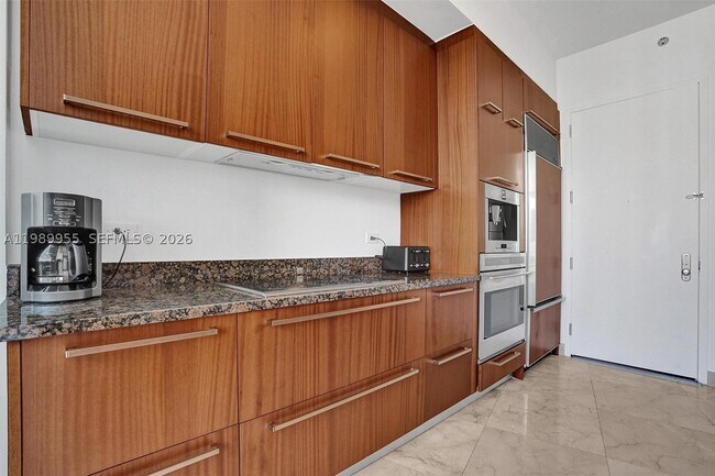 Foto del edificio - 16001 Collins Ave