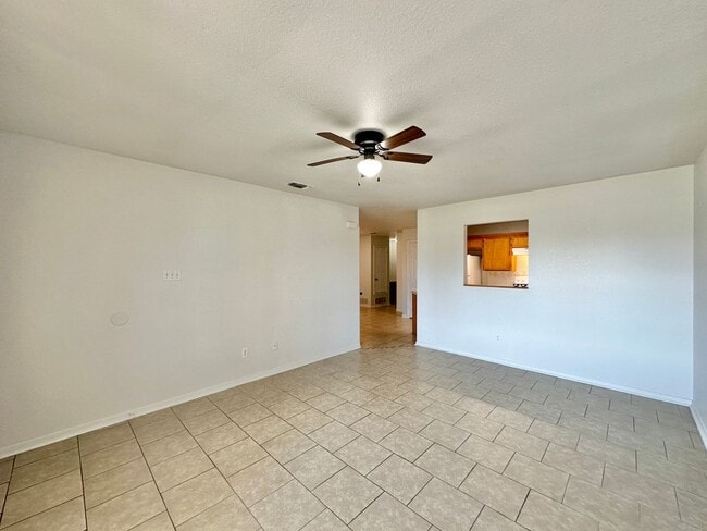 Building Photo - 2608 Seabiscuit