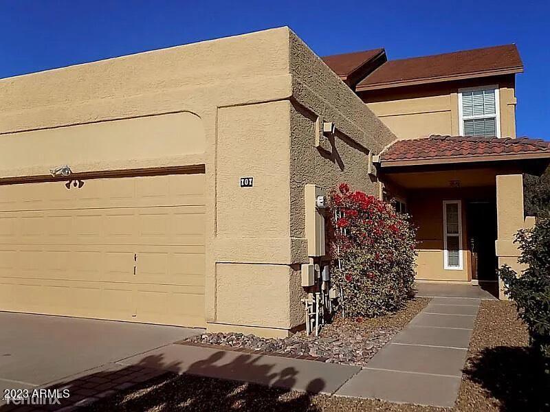 Primary Photo - 707 N Country Club Way