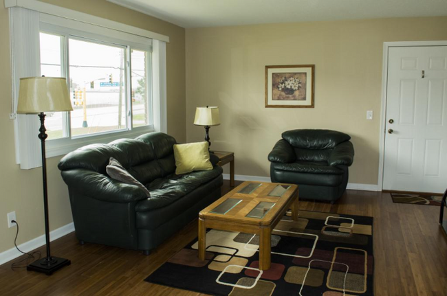 Foto del edificio - 5801 Ensign Ave N
