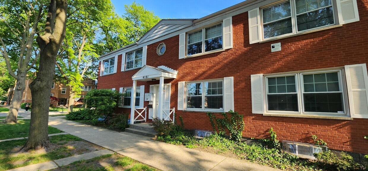 4101 W Berteau Ave Unit 102, Chicago, IL 60641 Condo for Rent in Chicago, IL