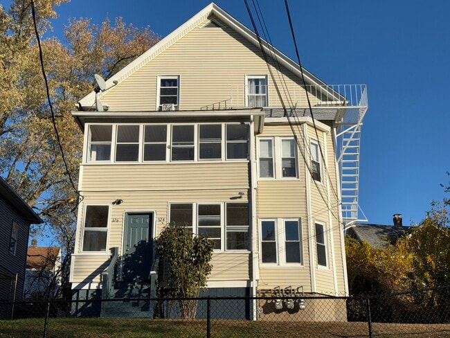 Building Photo - 126 Orchard St