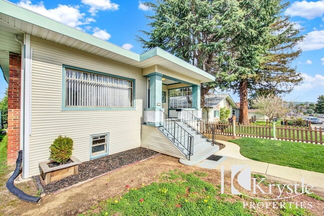 Foto del edificio - 1026 Carolina St