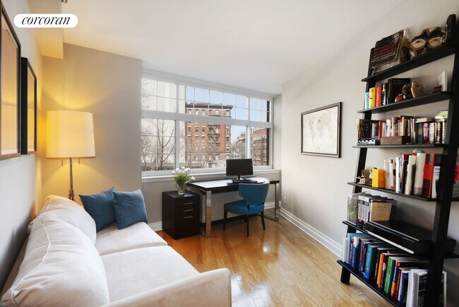 Building Photo - 272 W 107th St