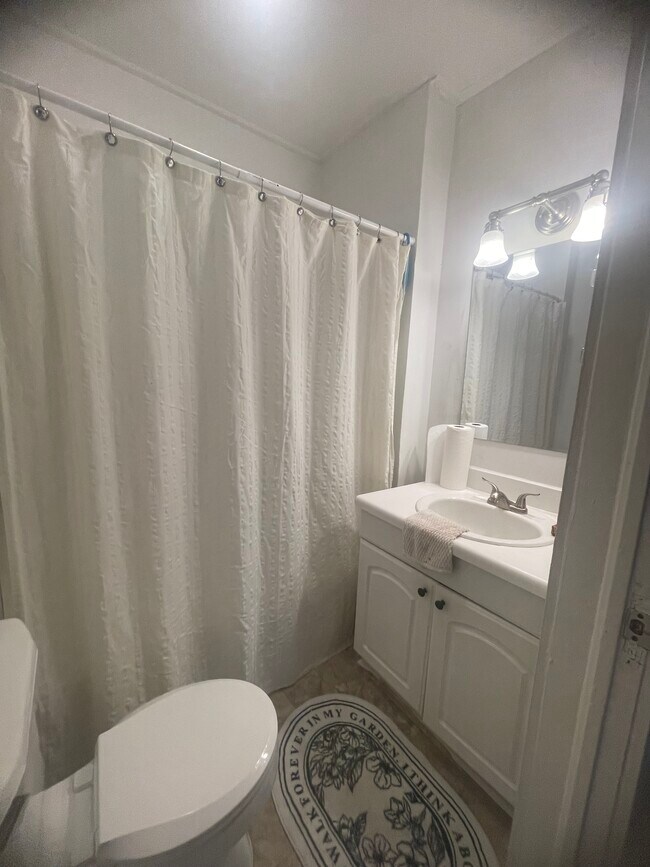 Foto del edificio - 1749 13th Ave S