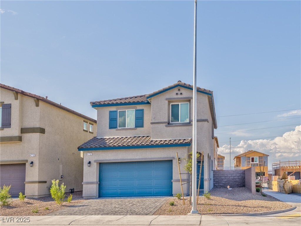 Foto principal - 4702 Arctic Clfs Ave
