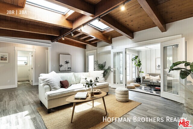 Foto del edificio - 3908 Las Flores Canyon Rd