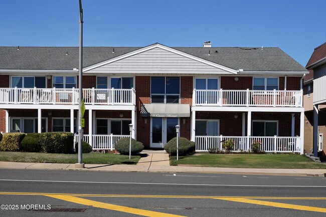 Foto del edificio - 5 Ocean Ave N