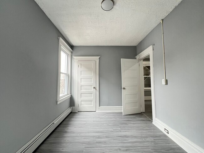 Unit 1 - 603 S 17th St