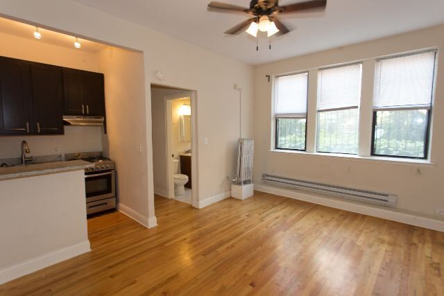 Building Photo - 4611 N Paulina St
