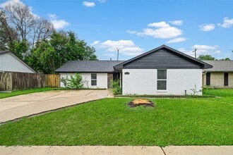 Building Photo - 5703 De Milo Dr