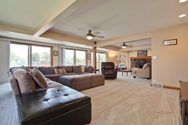 Building Photo - 1319 Sunnyside Beach Dr