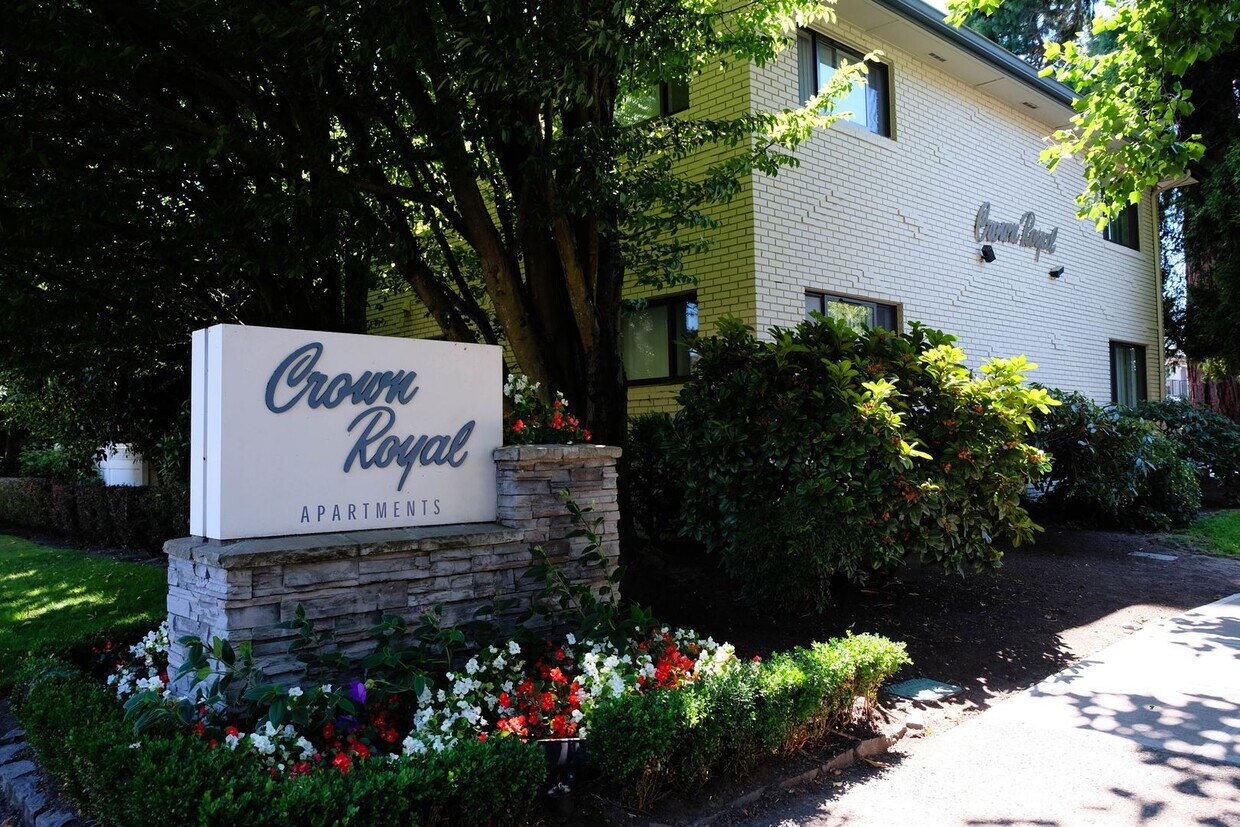 Primary Photo - Three Bedroom Oasis in the Heart of Irvington