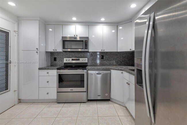 Foto del edificio - 1662 Lincoln Ct