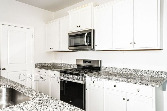 Foto del edificio - 928 Woodside Creek Ln