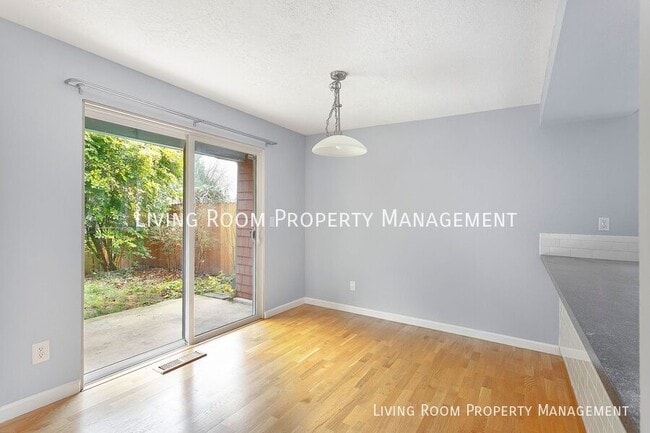 Building Photo - 12233 SE River Rd