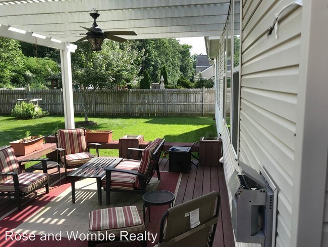 Foto del edificio - 2545 Belmont Stakes Dr