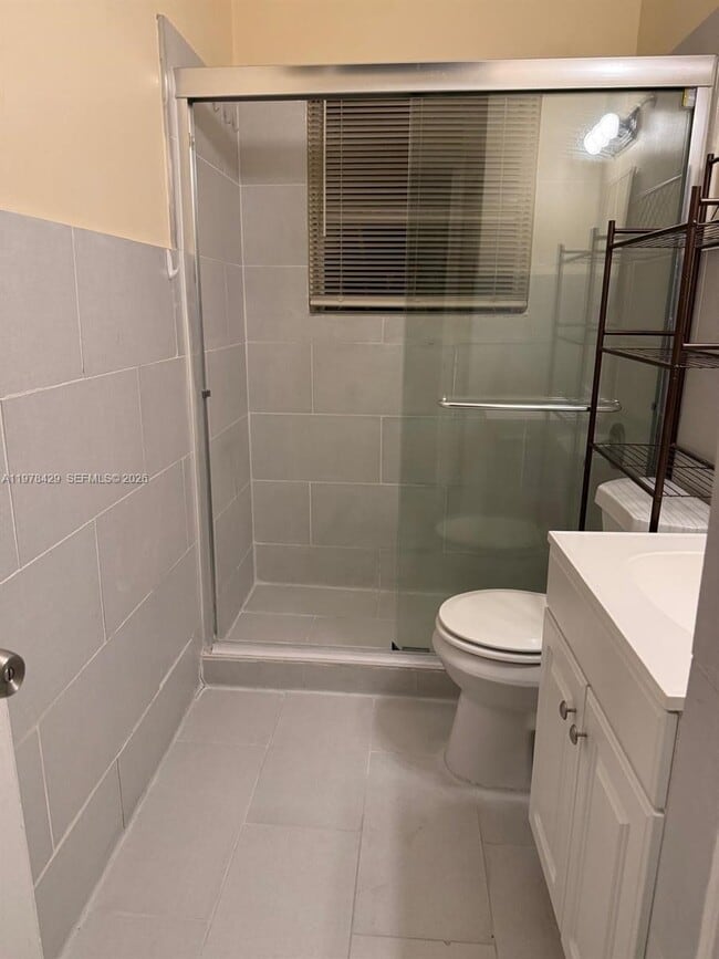 Foto del edificio - 1708 Hayes St