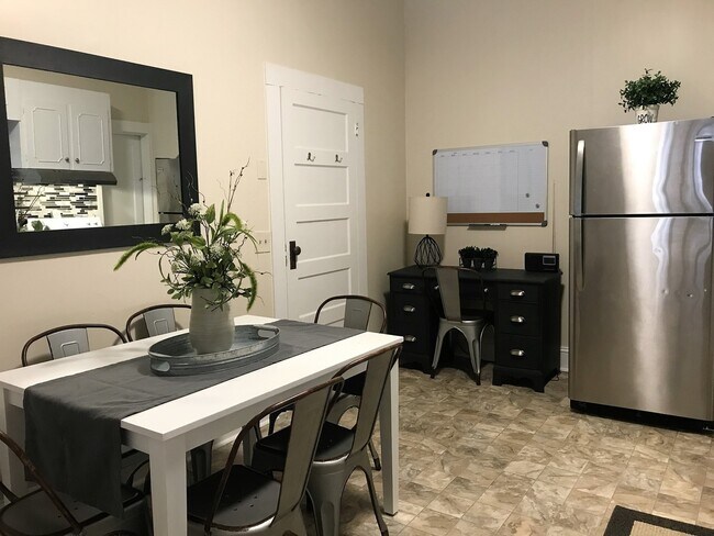 Building Photo - Furnished & Inviting Rental Between South Hill & Boydton