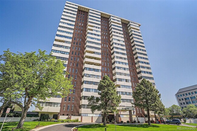 Foto del edificio - 3131 E Alameda Ave