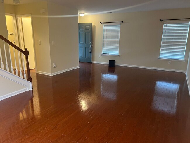 Building Photo - 4 Bed | 2.5 Bath House in Durham - Fenced ...