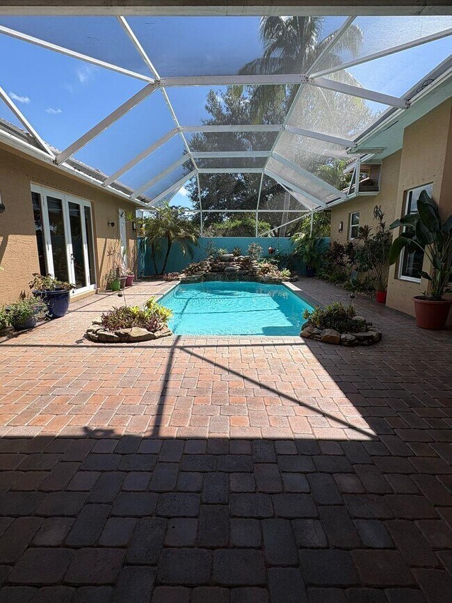Foto del edificio - 10548 SW Lands End Pl