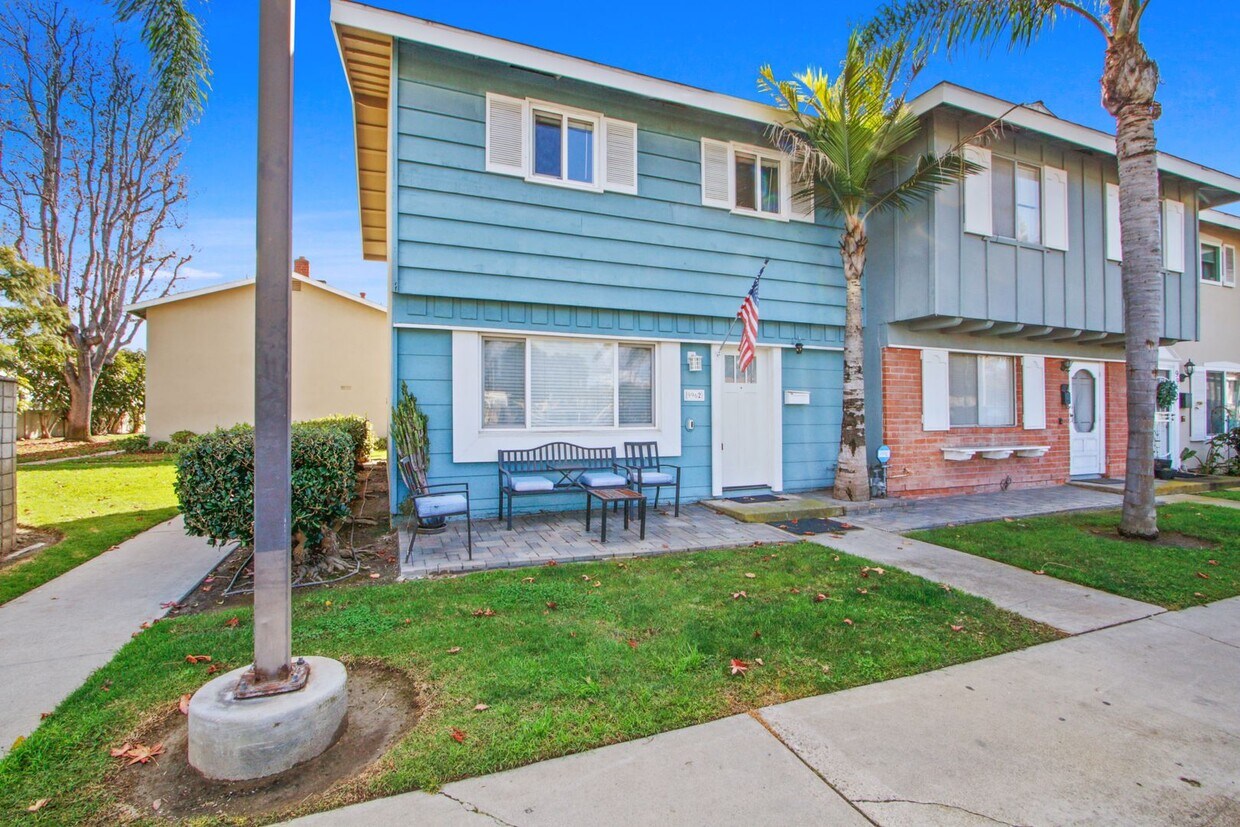 2 Townhouses for Rent in Huntington Beach, CA Westside Rentals