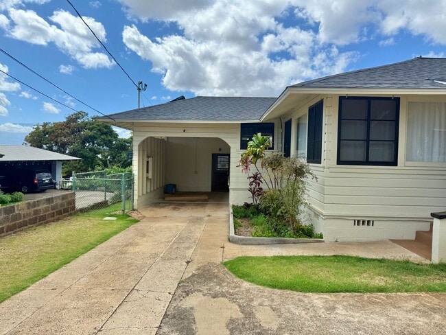 Building Photo - Newly Upgraded 3 Bedroom / 2 Bathroom - Ma...