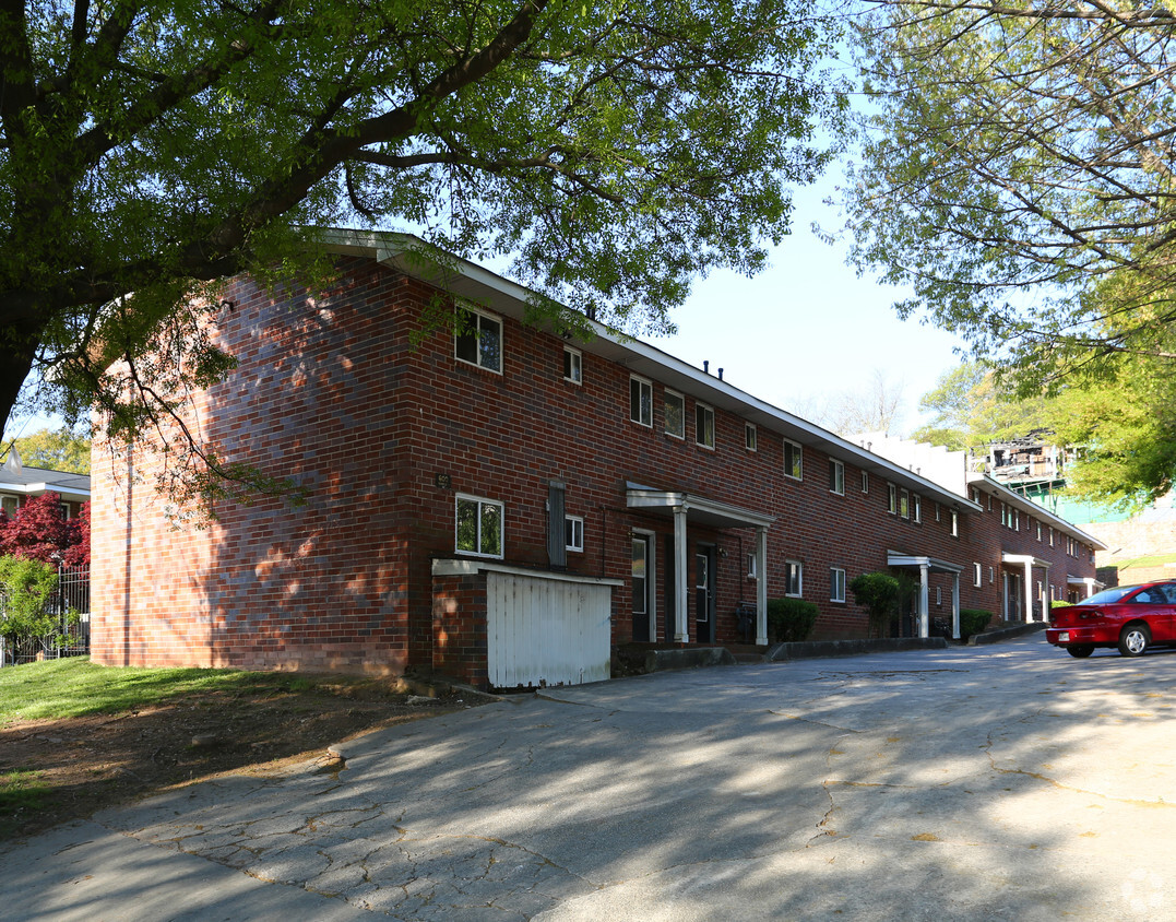 Primary Photo - North Avenue Apartments