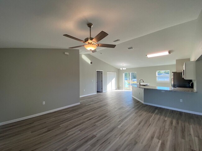 Foto del edificio - Great SE Ocala Home 3/2/2 **Won't Last**