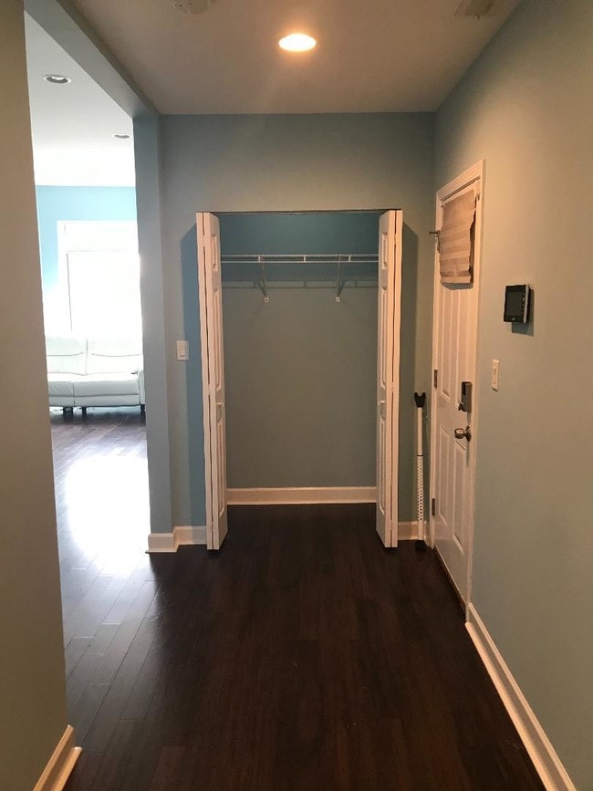 Front_unit_Entrance_Coat_Closet - 3428 S King Dr