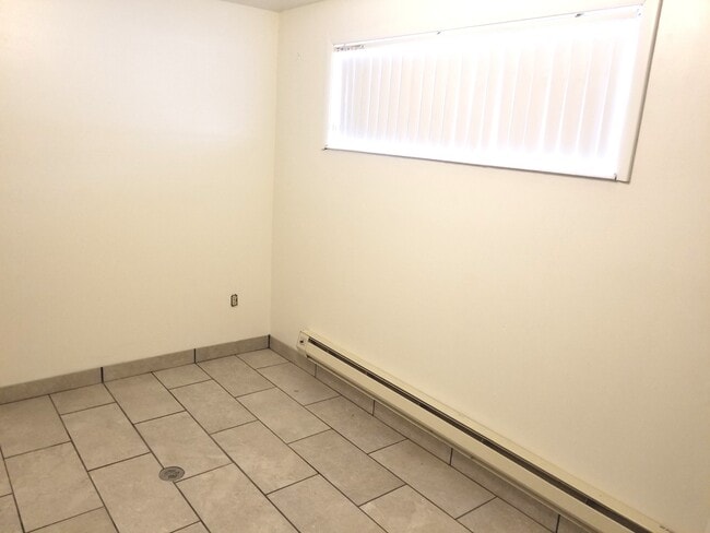 Building Photo - 311 S Cherry Hill Dr