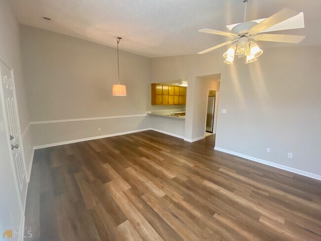 Foto del edificio - 130 Arbor Way