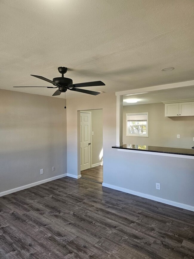 Building Photo - 3931 Port Rd