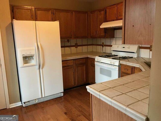 Building Photo - 2989 Garland Dr SW