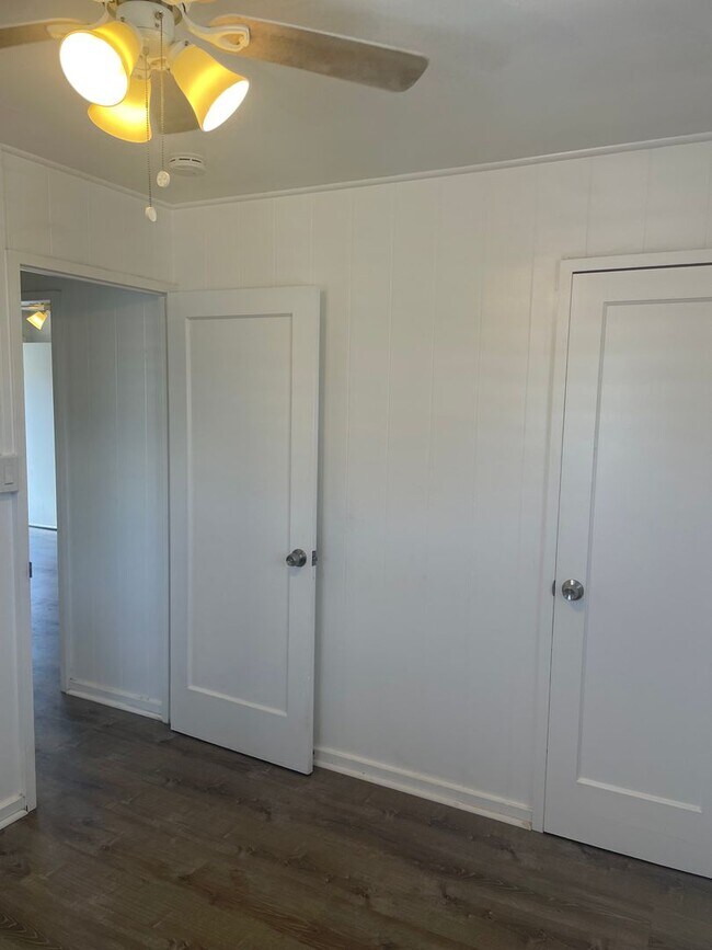 Foto del edificio - Moiliili/University - Hausten St - 2 Bdrm/1 Bath/No Prkg - $1600