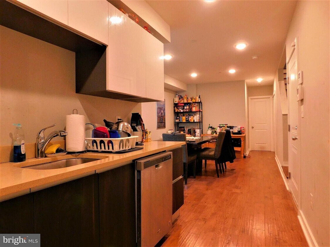 Photo - 1744 N 16th St