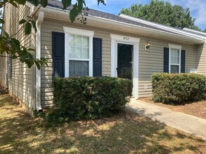 Building Photo - 852 Pawley Ct