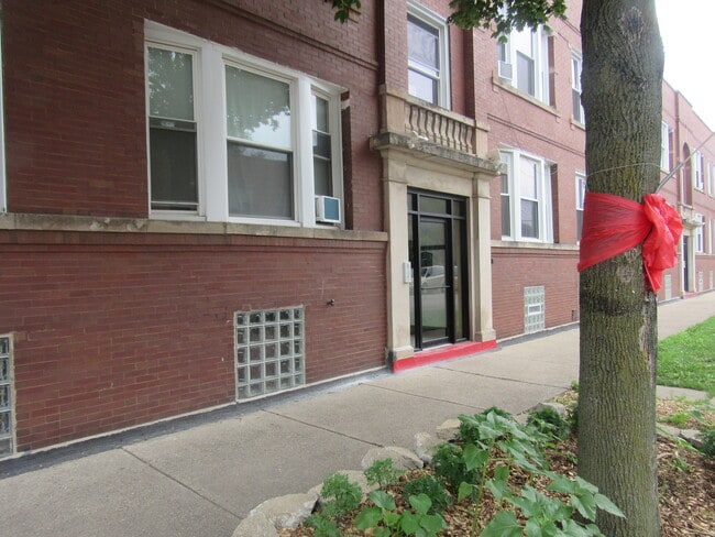 Building Photo - 3641 W Thomas St