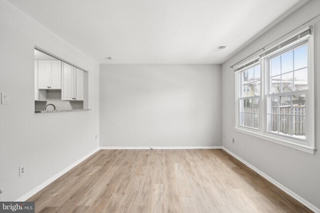 Foto del edificio - 7907 Timarand Ct